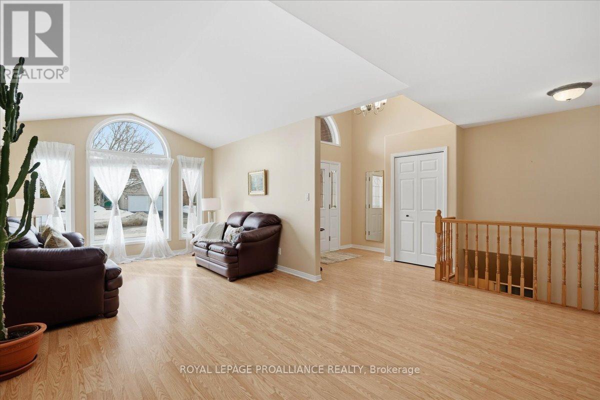 102 Hickory Grove, Belleville, Ontario  K8N 5Z2 - Photo 6 - X12865370