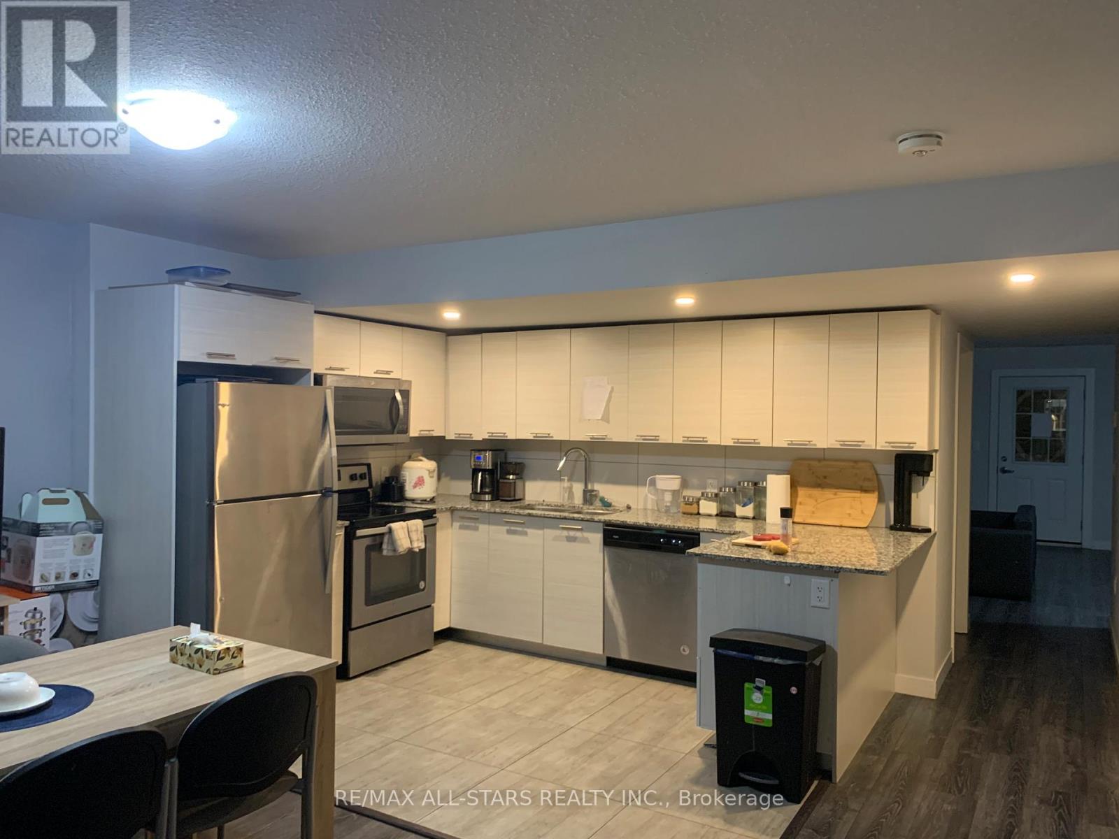 216 - 338 Albert Street, Waterloo, Ontario  N2L 3T8 - Photo 8 - X12858400