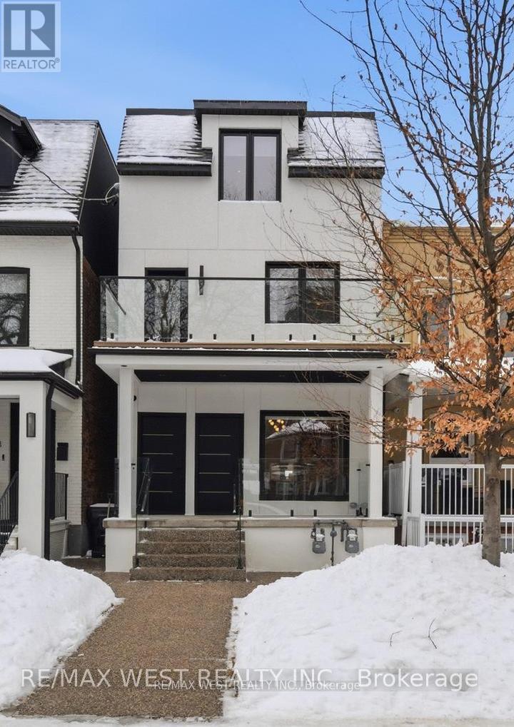 <div class="slider-price">$2,999,900</div><p>390 St Clarens Avenue, Toronto, Ontario</p>