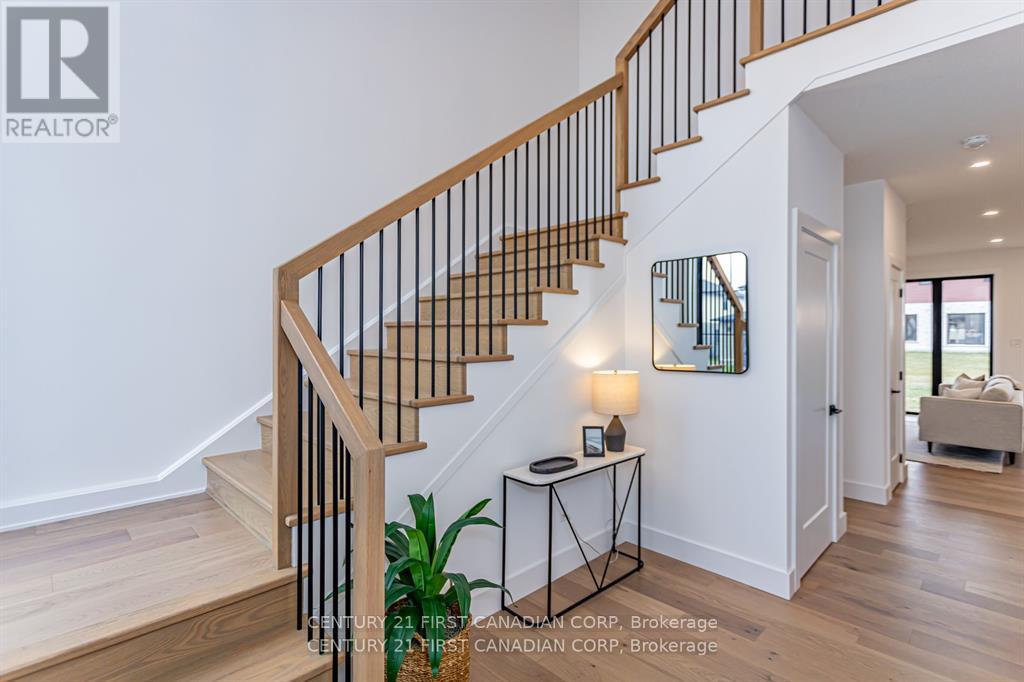 3883 Big Leaf Trail, London South, Ontario  N6P 0J9 - Photo 6 - X12860472