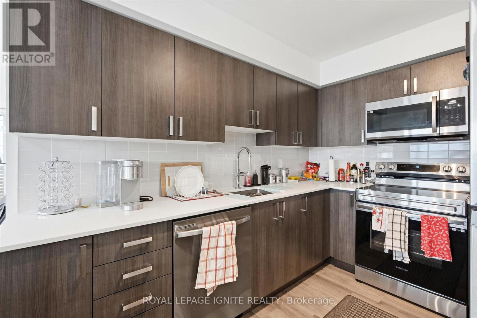 1302 - 1455 Celebration Drive, Pickering, Ontario  L1W 0C3 - Photo 3 - E12840190