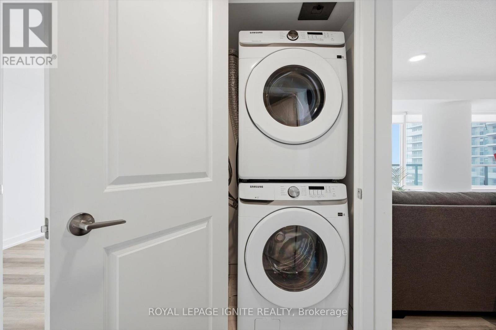 1302 - 1455 Celebration Drive, Pickering, Ontario  L1W 0C3 - Photo 18 - E12840190