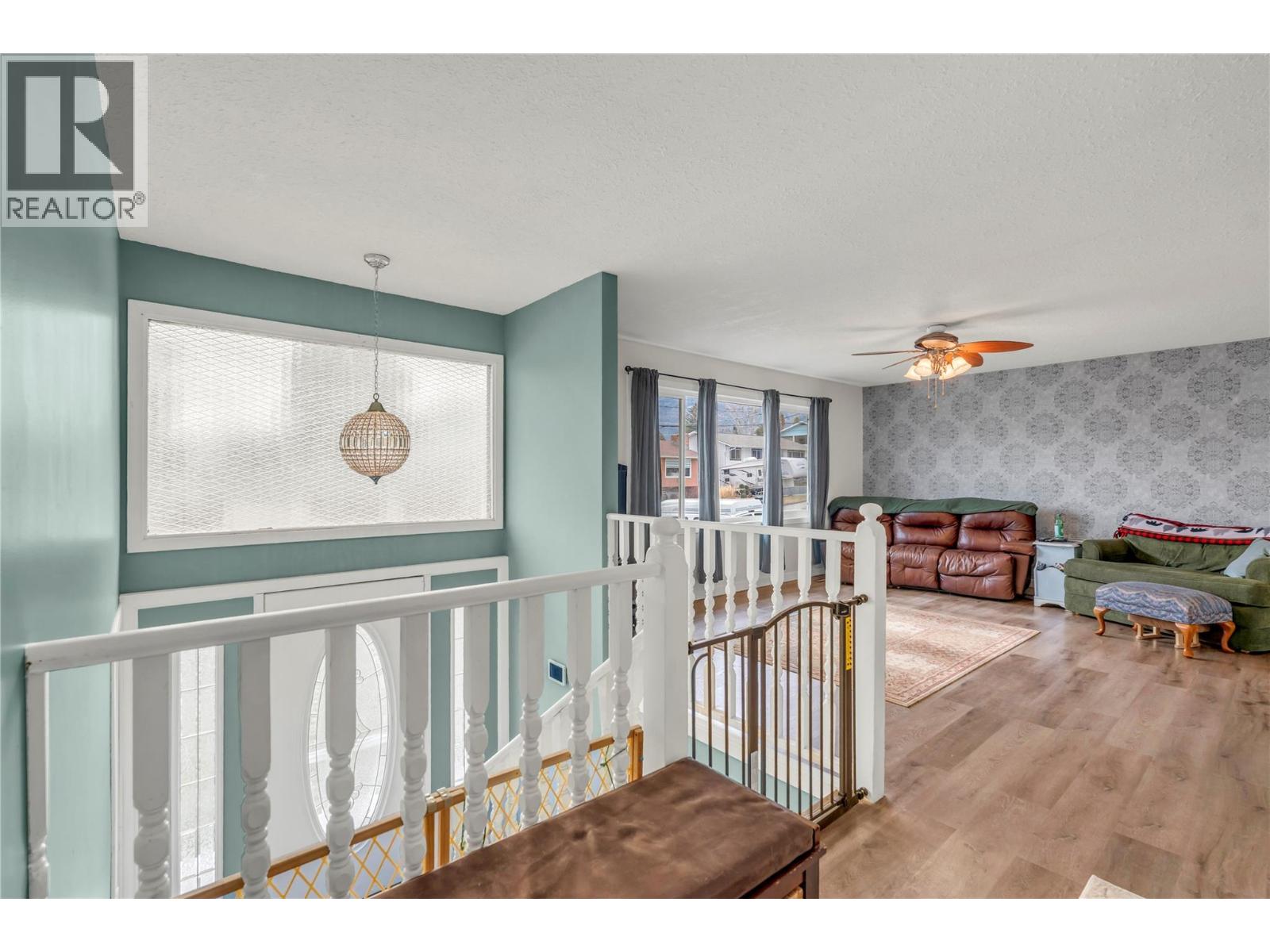 738 Kettle Avenue, Oliver, British Columbia  V0H 1T0 - Photo 11 - 10378699