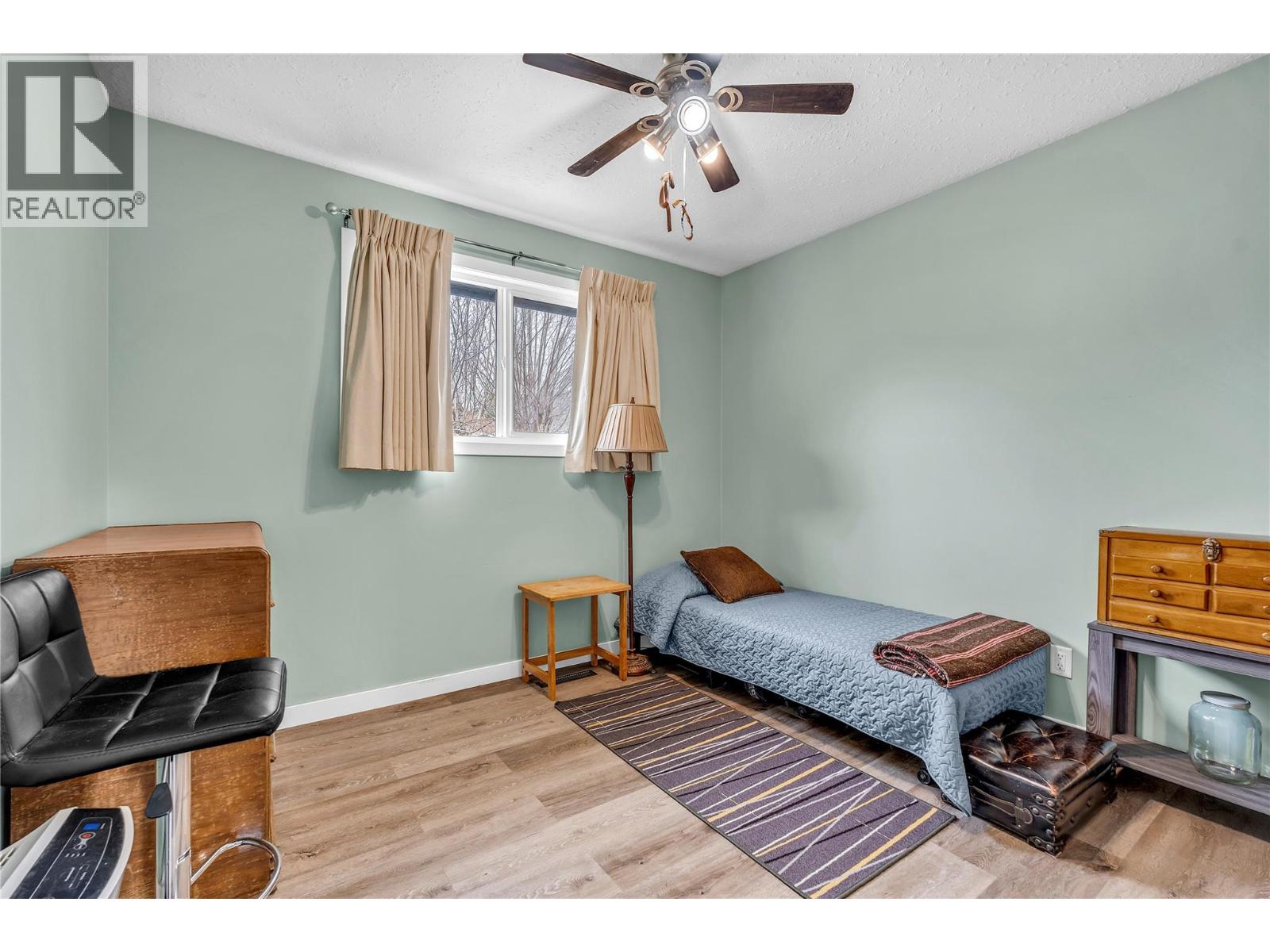 738 Kettle Avenue, Oliver, British Columbia  V0H 1T0 - Photo 15 - 10378699