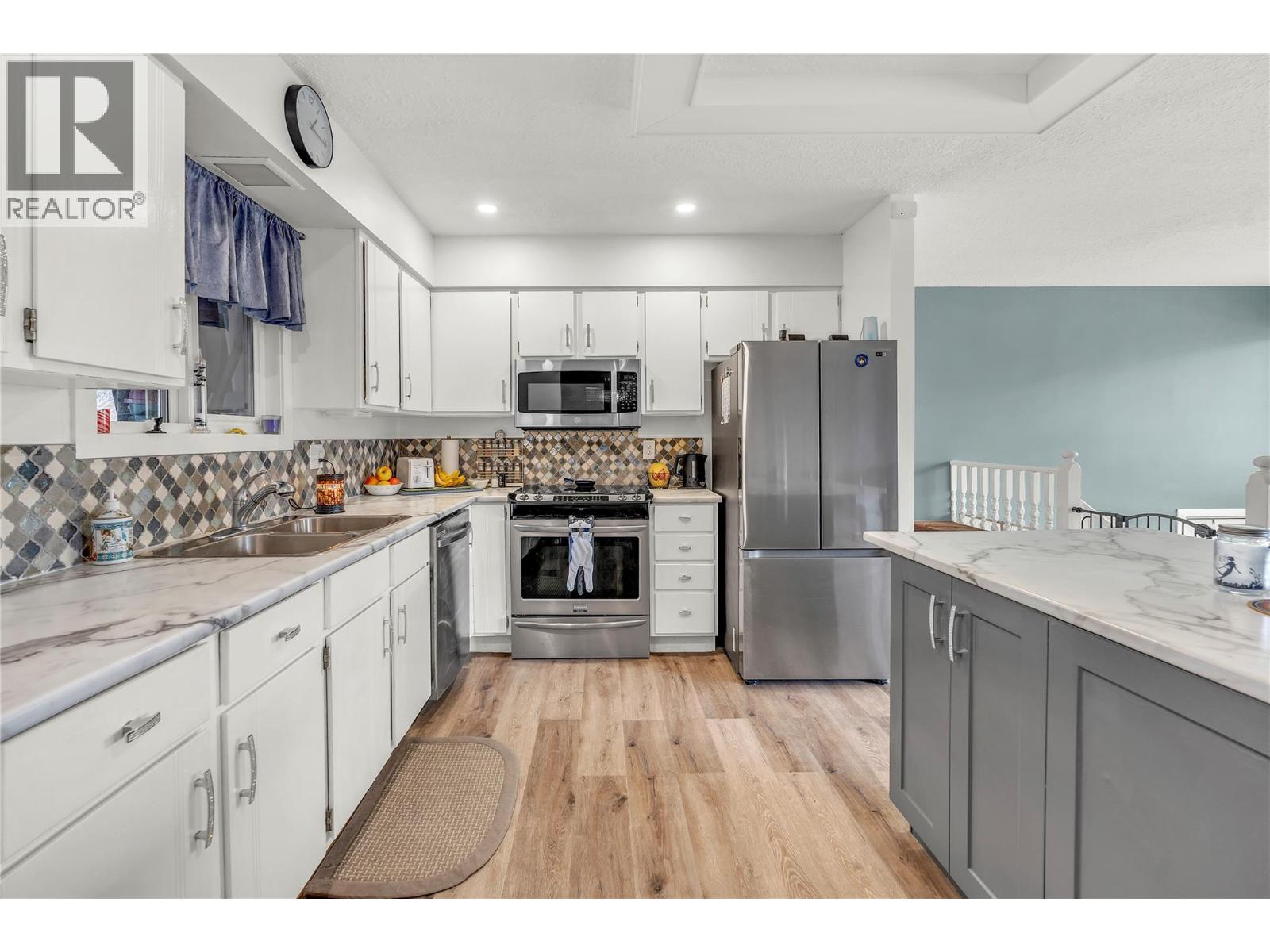 738 Kettle Avenue, Oliver, British Columbia  V0H 1T0 - Photo 4 - 10378699