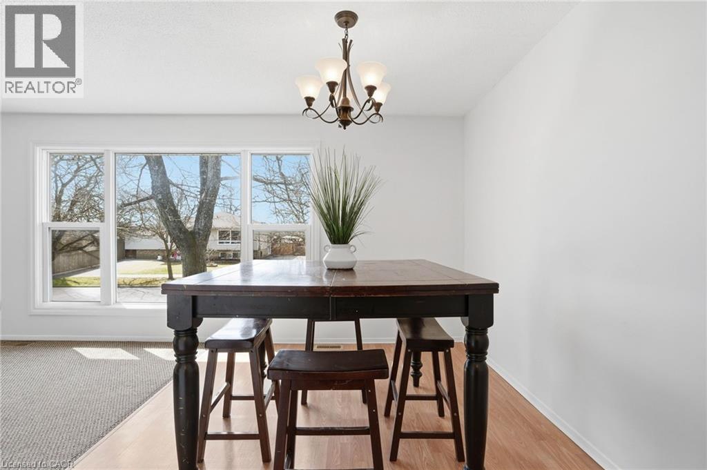 7 Calcott Court, Thorold, Ontario  L2V 4J9 - Photo 9 - 40811100