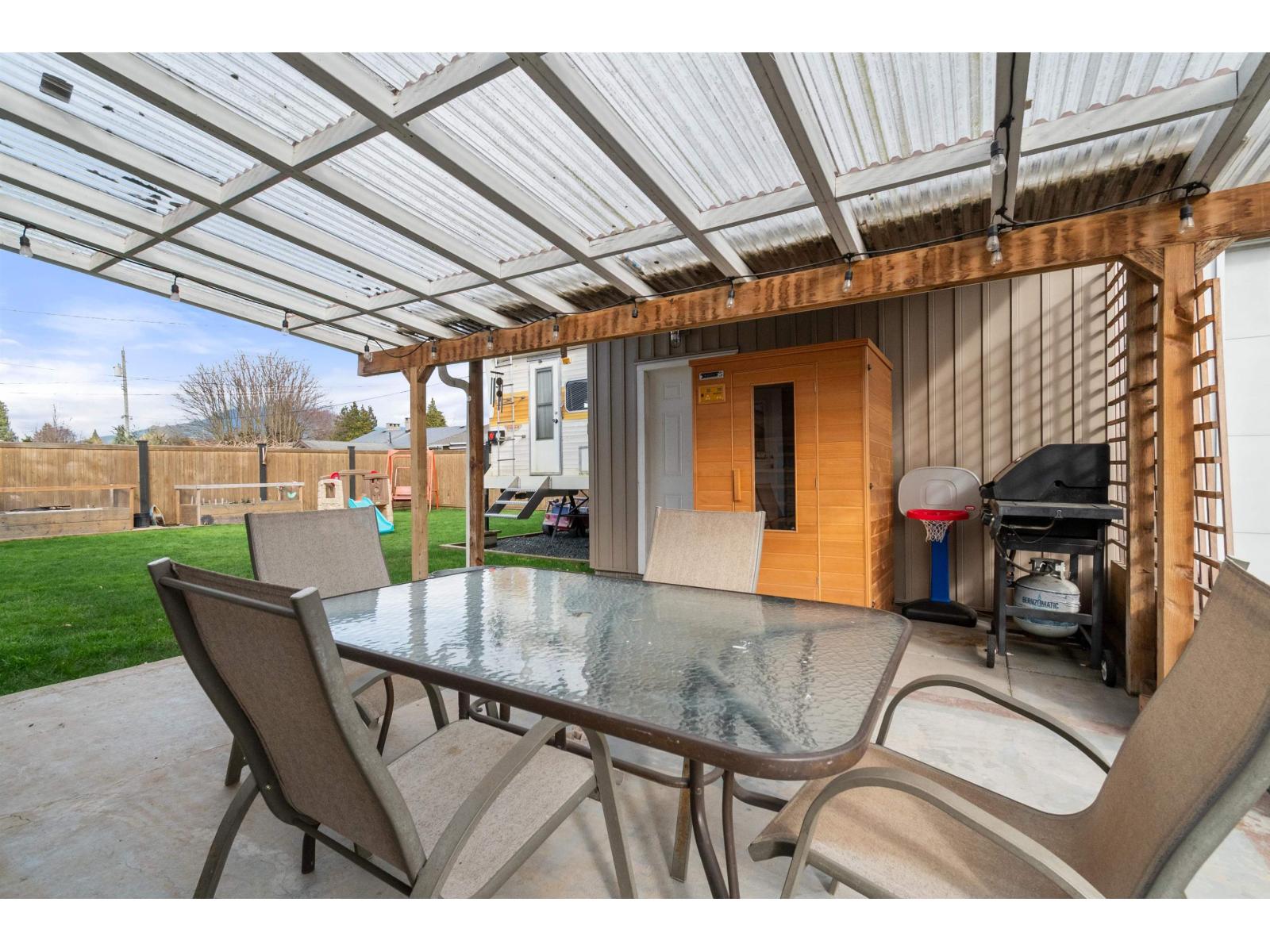 9728 Heather Street, Chilliwack Proper East, Chilliwack, British Columbia  V2P 5M6 - Photo 24 - R3097806