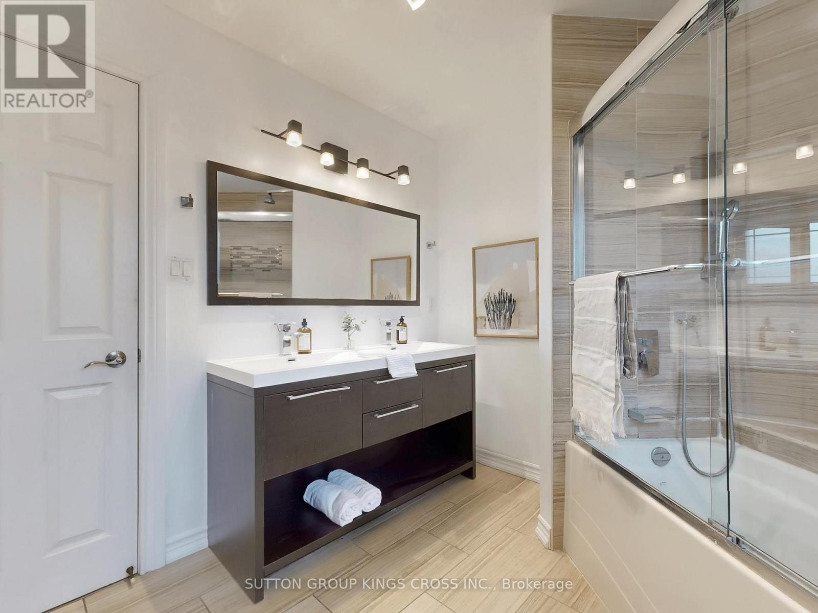 2730 Hammond Road, Mississauga, Ontario  L5K 2M3 - Photo 25 - W12864390