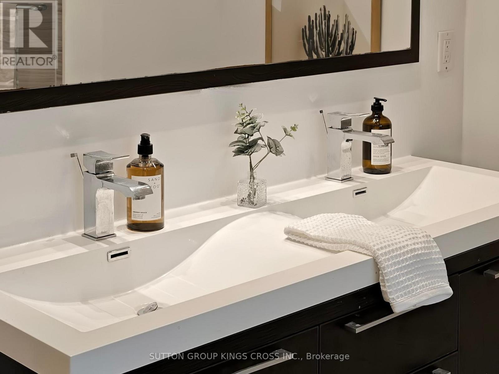 2730 Hammond Road, Mississauga, Ontario  L5K 2M3 - Photo 27 - W12864390