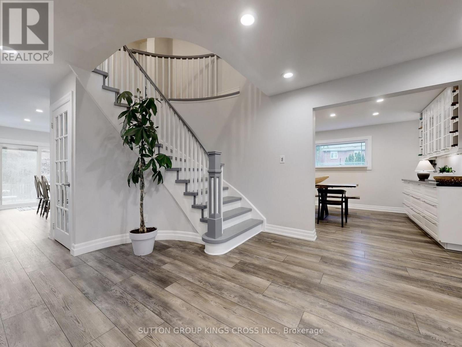 2730 Hammond Road, Mississauga, Ontario  L5K 2M3 - Photo 4 - W12864390