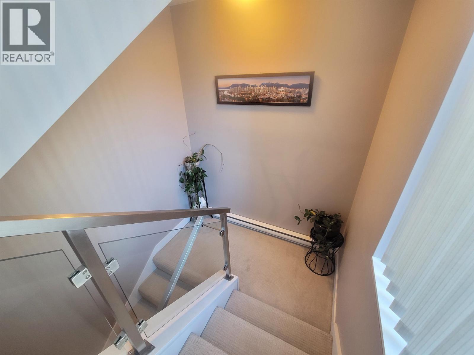 Th2 2077 Rosser Avenue, Burnaby, British Columbia  V5C 0G6 - Photo 13 - R3094936