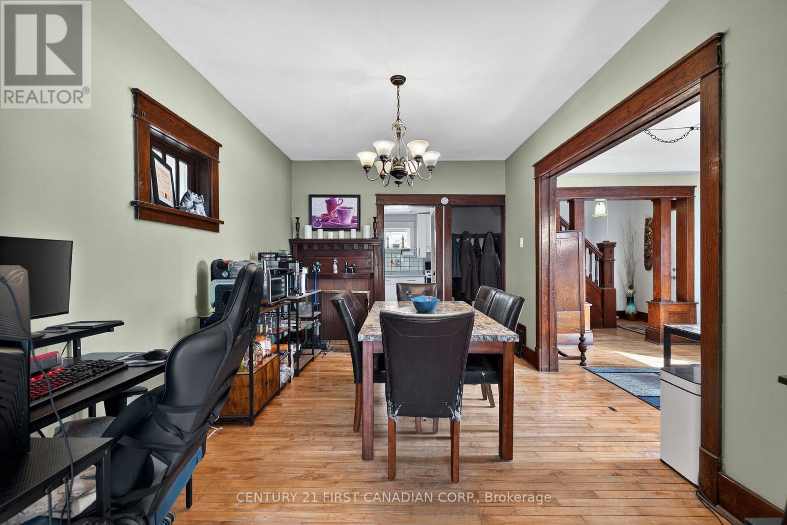 159 Main Street, North Middlesex, Ontario  N0M 2K0 - Photo 11 - X12866754