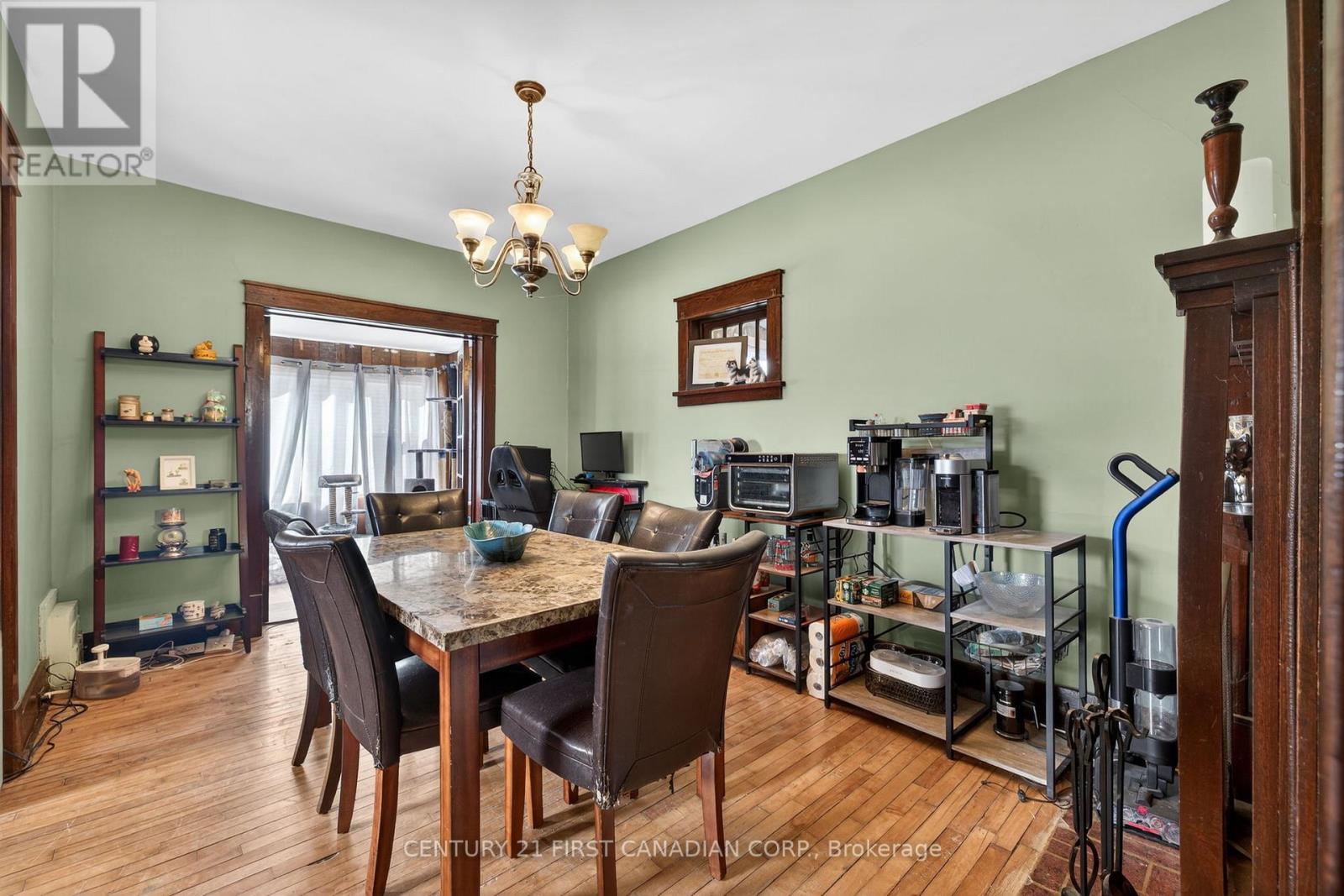 159 Main Street, North Middlesex, Ontario  N0M 2K0 - Photo 12 - X12866754