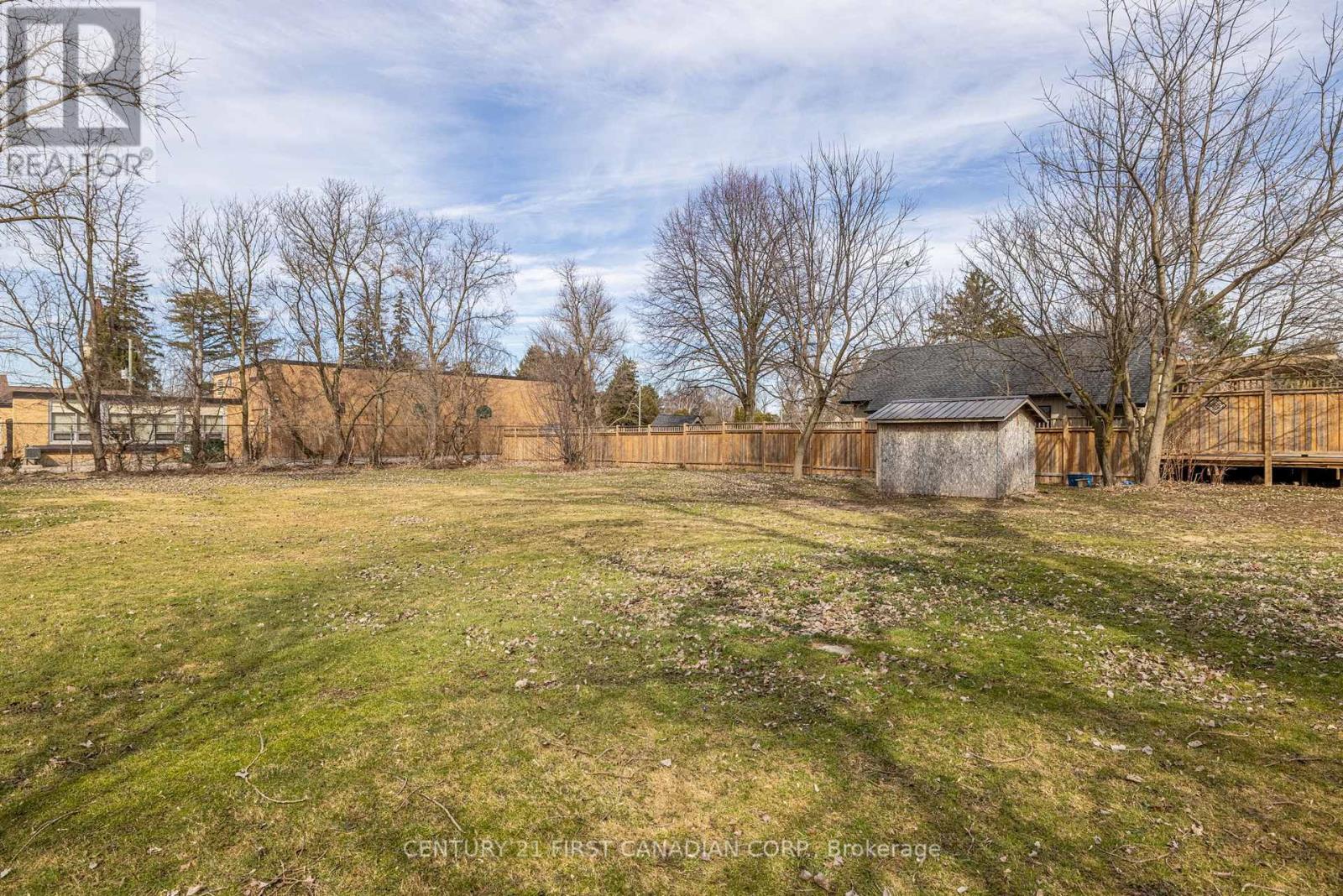 159 Main Street, North Middlesex, Ontario  N0M 2K0 - Photo 33 - X12866754