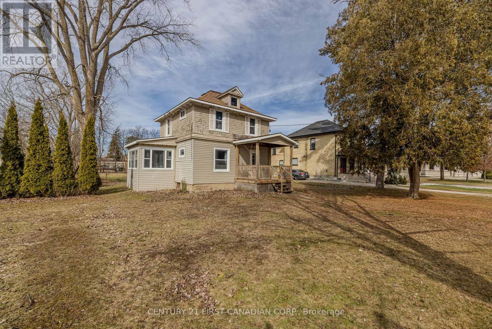 159 Main Street, North Middlesex, Ontario  N0M 2K0 - Photo 4 - X12866754