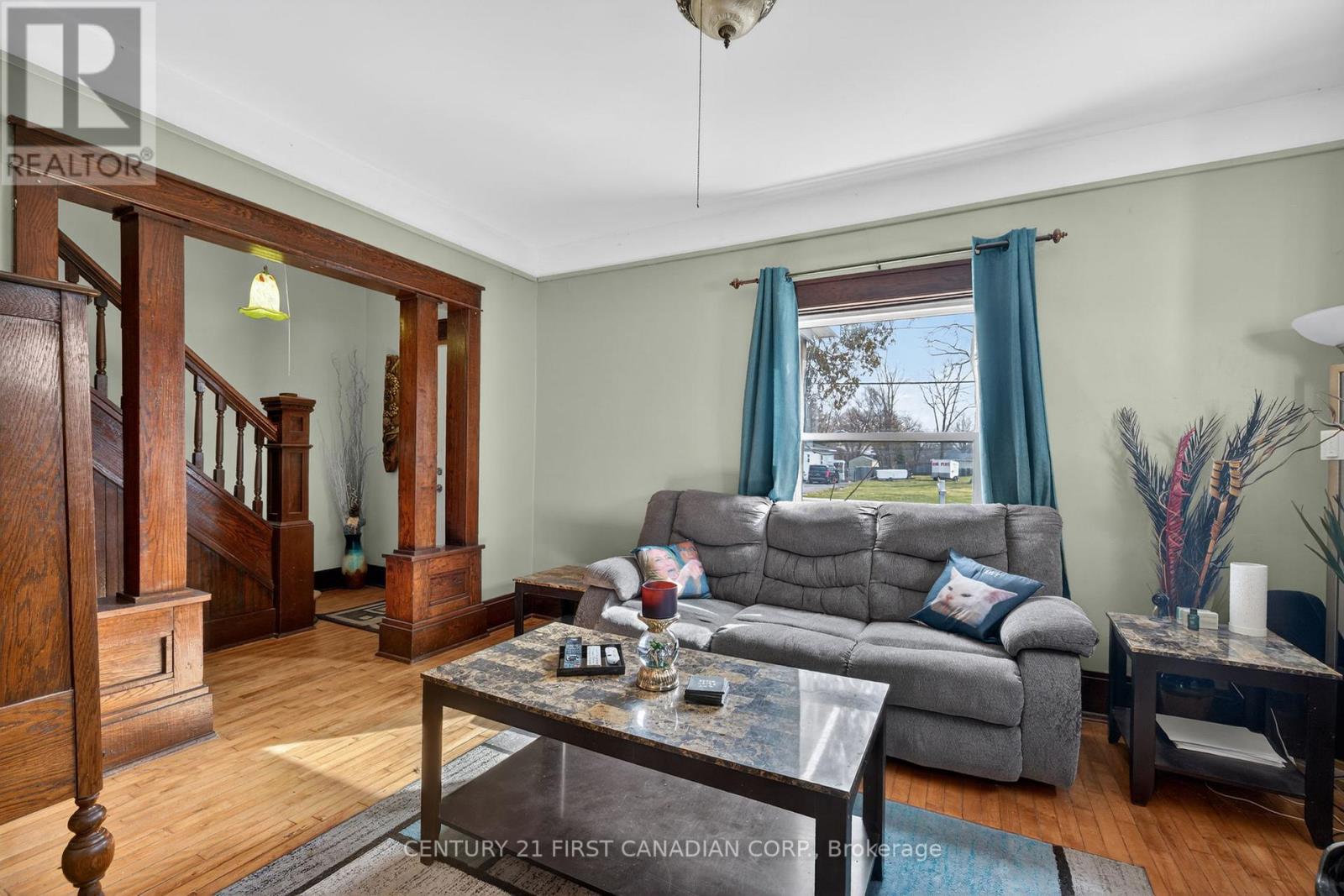 159 Main Street, North Middlesex, Ontario  N0M 2K0 - Photo 9 - X12866754