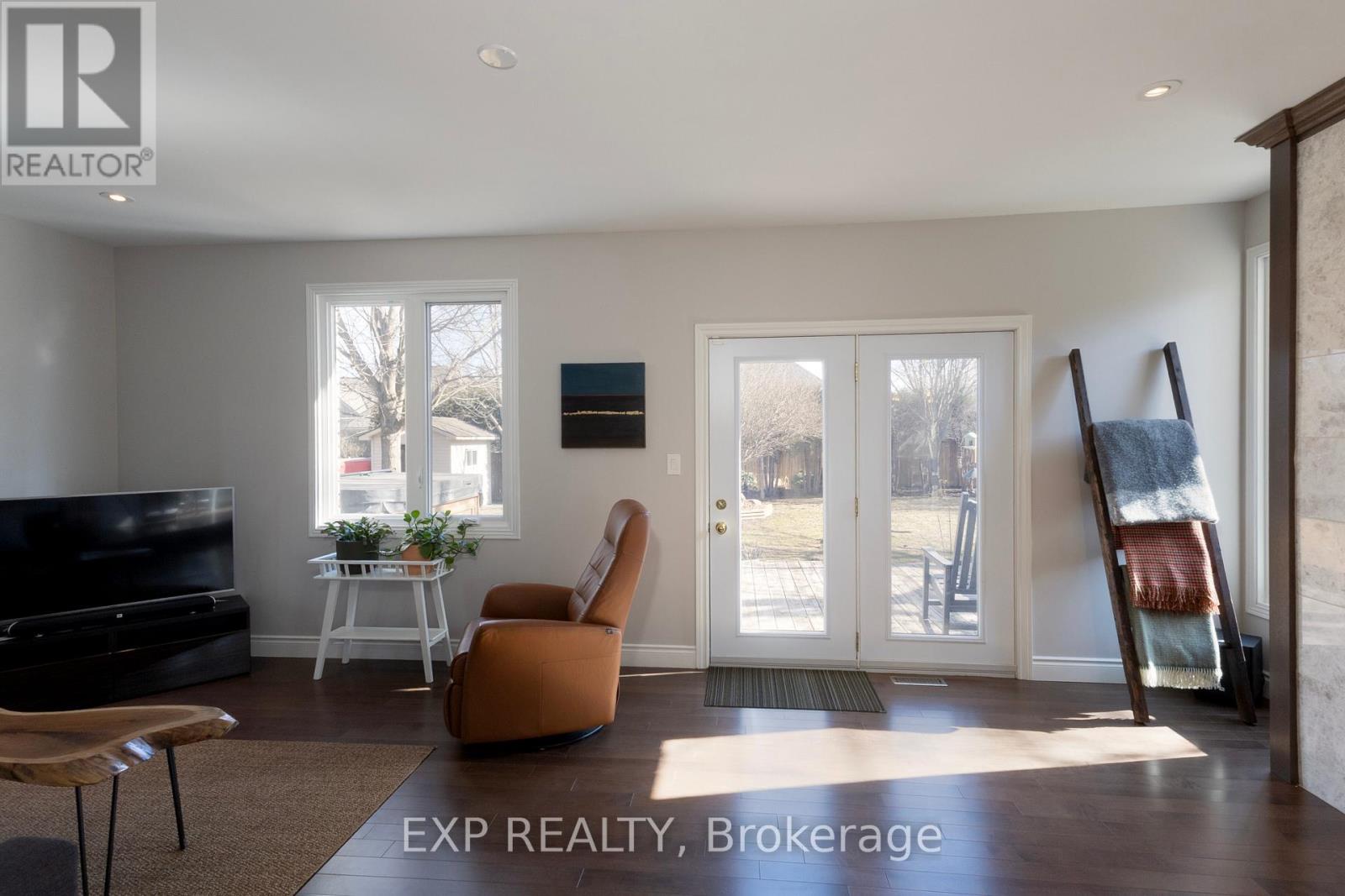 109 Parkview Drive, Thames Centre, Ontario  N0L 1G2 - Photo 13 - X12866882