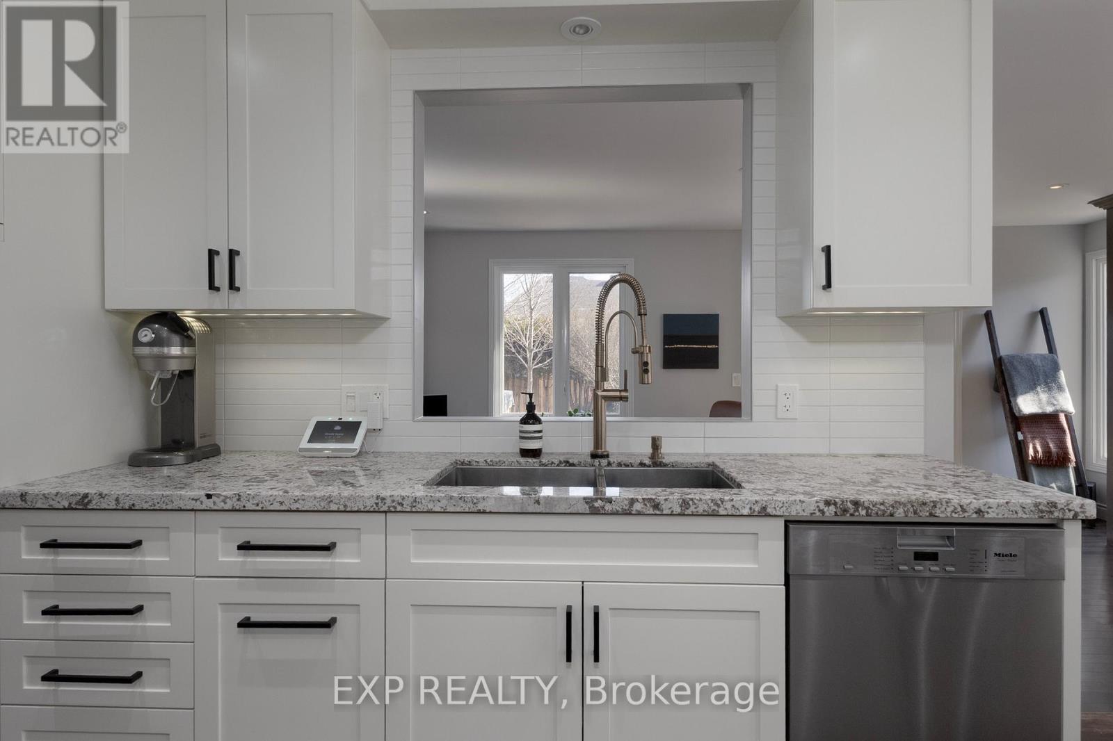 109 Parkview Drive, Thames Centre, Ontario  N0L 1G2 - Photo 18 - X12866882