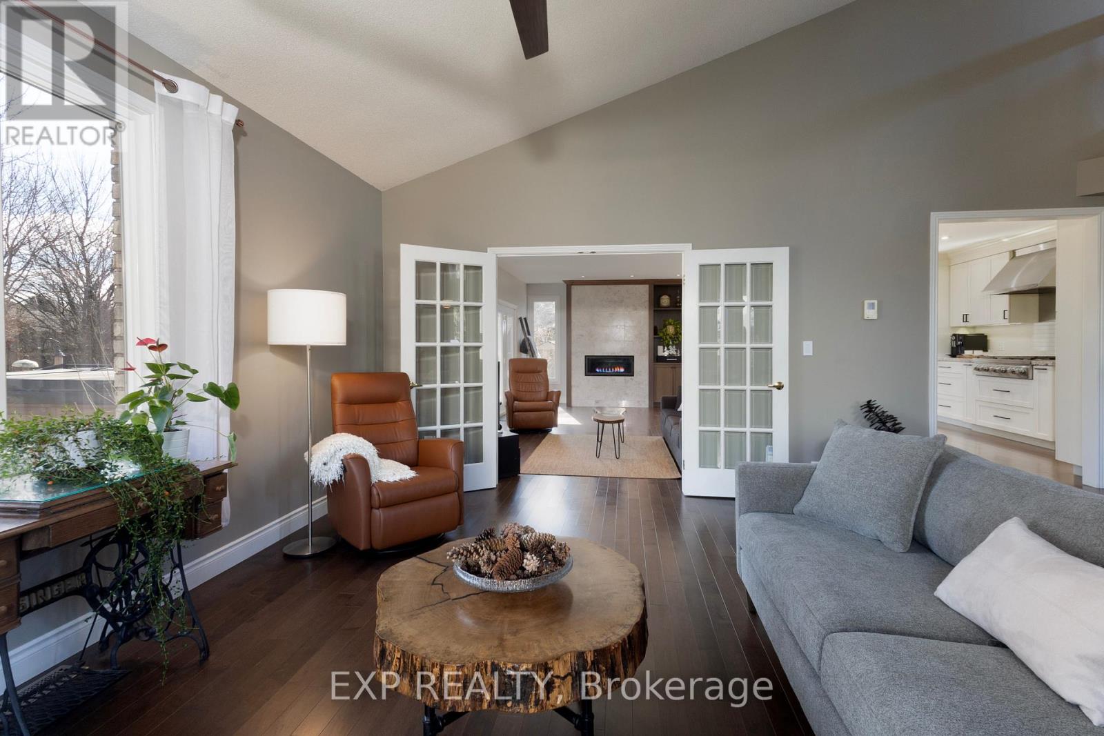 109 Parkview Drive, Thames Centre, Ontario  N0L 1G2 - Photo 7 - X12866882