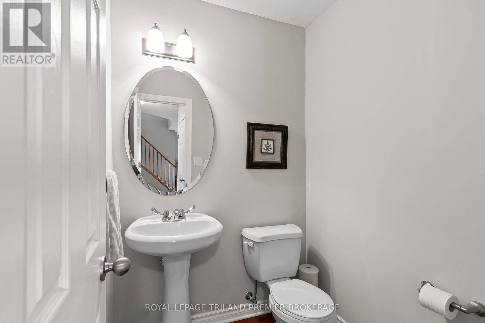 492 Sunnystone Road, London North, Ontario  N5X 4R5 - Photo 16 - X12866990