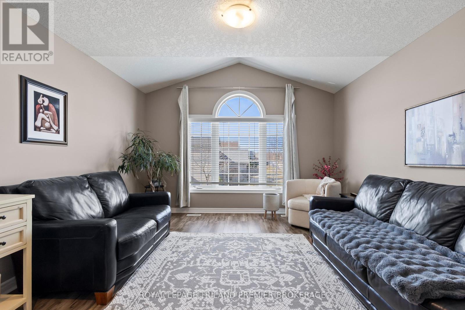 492 Sunnystone Road, London North, Ontario  N5X 4R5 - Photo 18 - X12866990