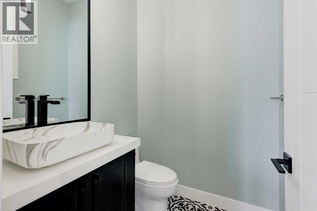 2425 27 Street Sw, Calgary, Alberta  T3E 2G2 - Photo 15 - A2290714