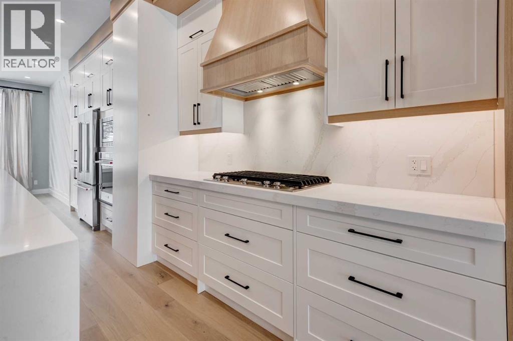 2425 27 Street Sw, Calgary, Alberta  T3E 2G2 - Photo 4 - A2290714