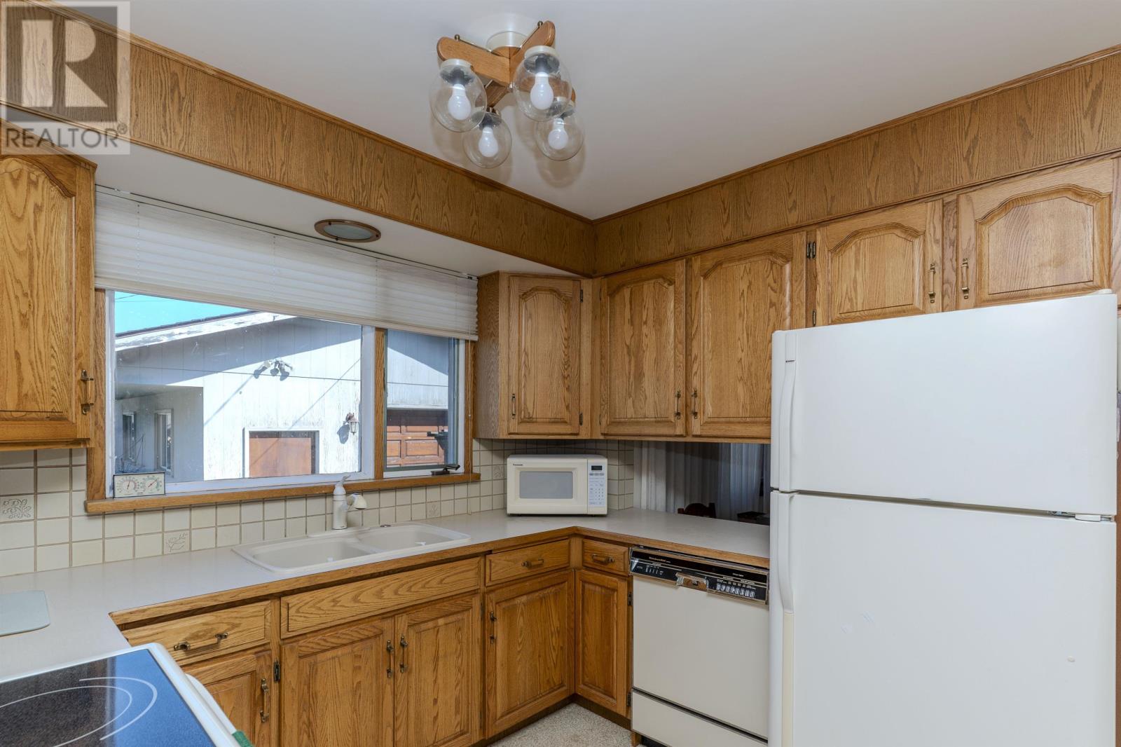 441 Donald St W, Thunder Bay, Ontario  P7E 5Y4 - Photo 10 - TB2600404