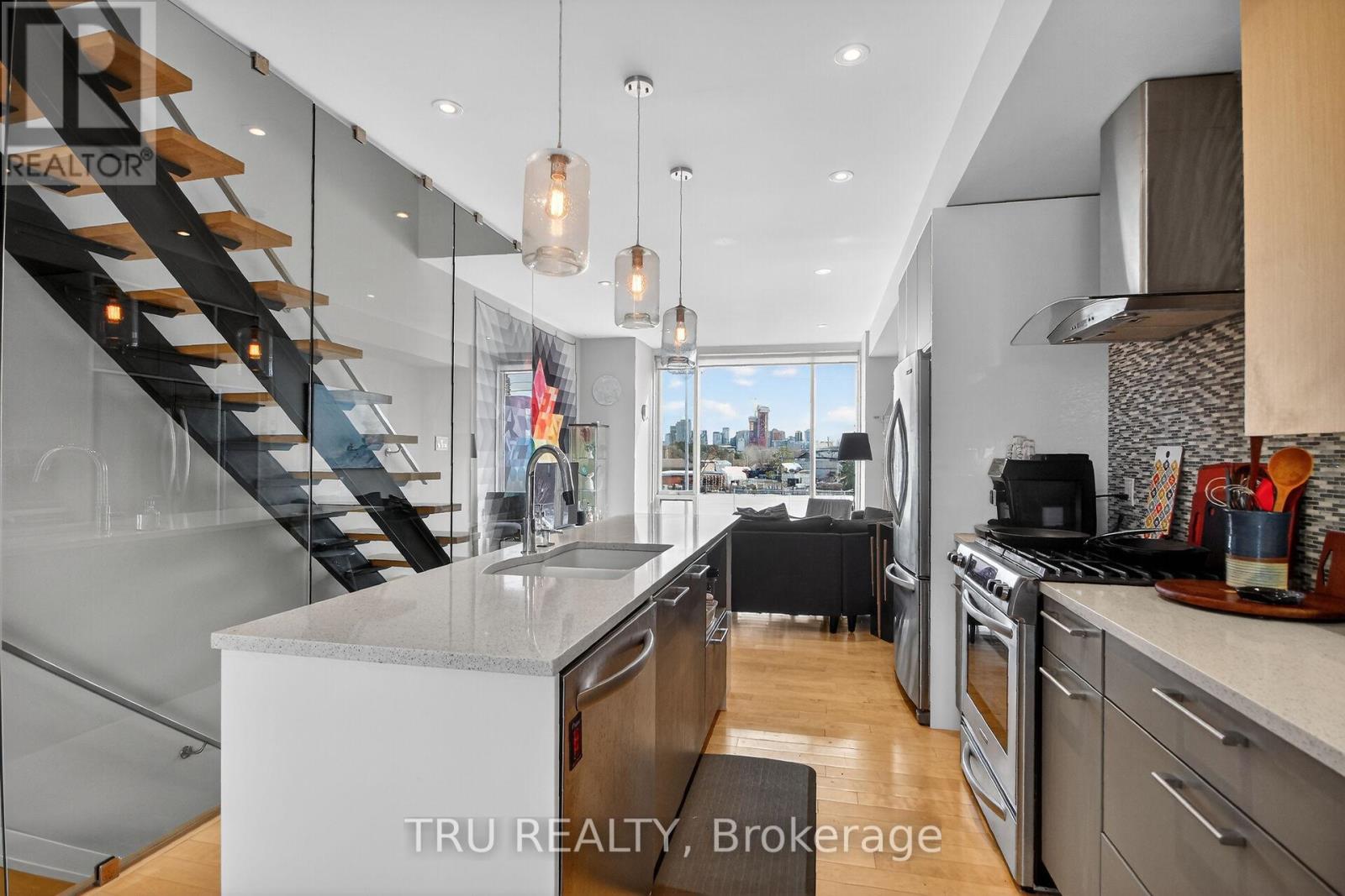 68 Stonehurst Avenue, Ottawa, Ontario  K1Y 1R5 - Photo 10 - X12866914