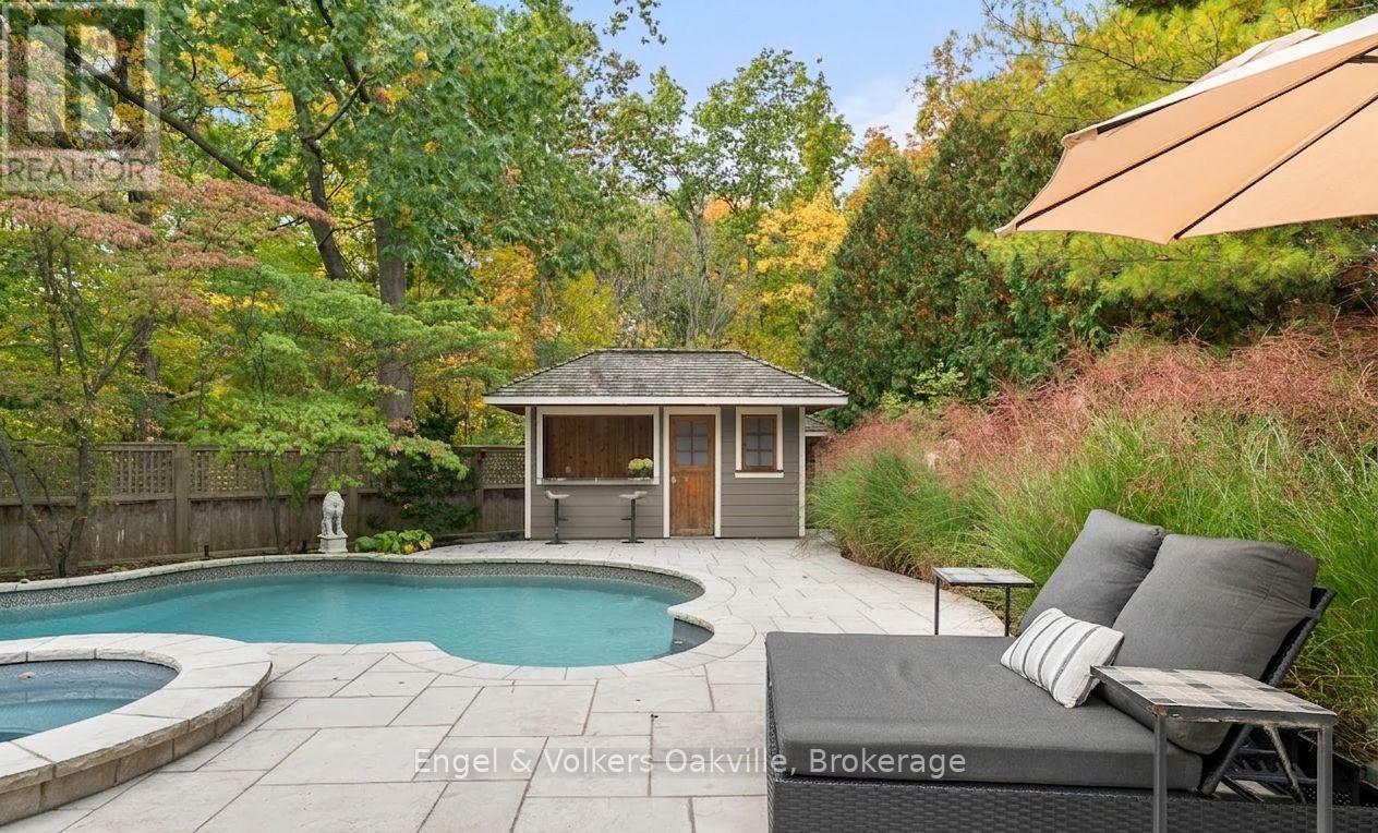 493 Berkley Court, Oakville, Ontario  L6H 6Y9 - Photo 7 - W12866960