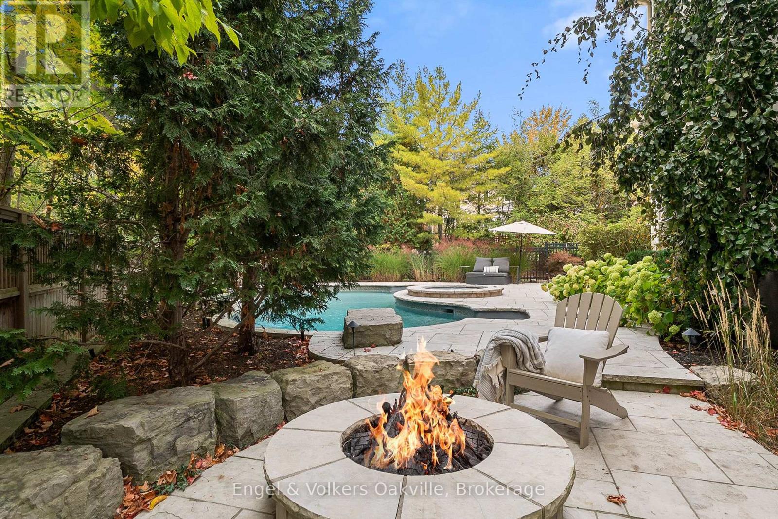 493 Berkley Court, Oakville, Ontario  L6H 6Y9 - Photo 8 - W12866960