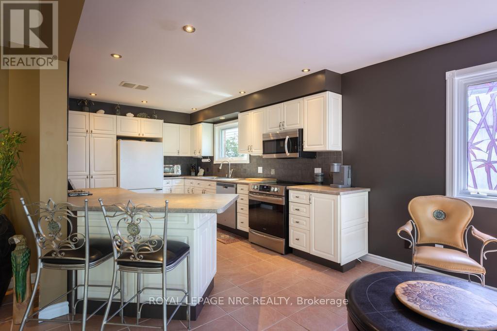 11 Abbey Avenue, St. Catharines, Ontario  L2N 5J5 - Photo 15 - X12866962