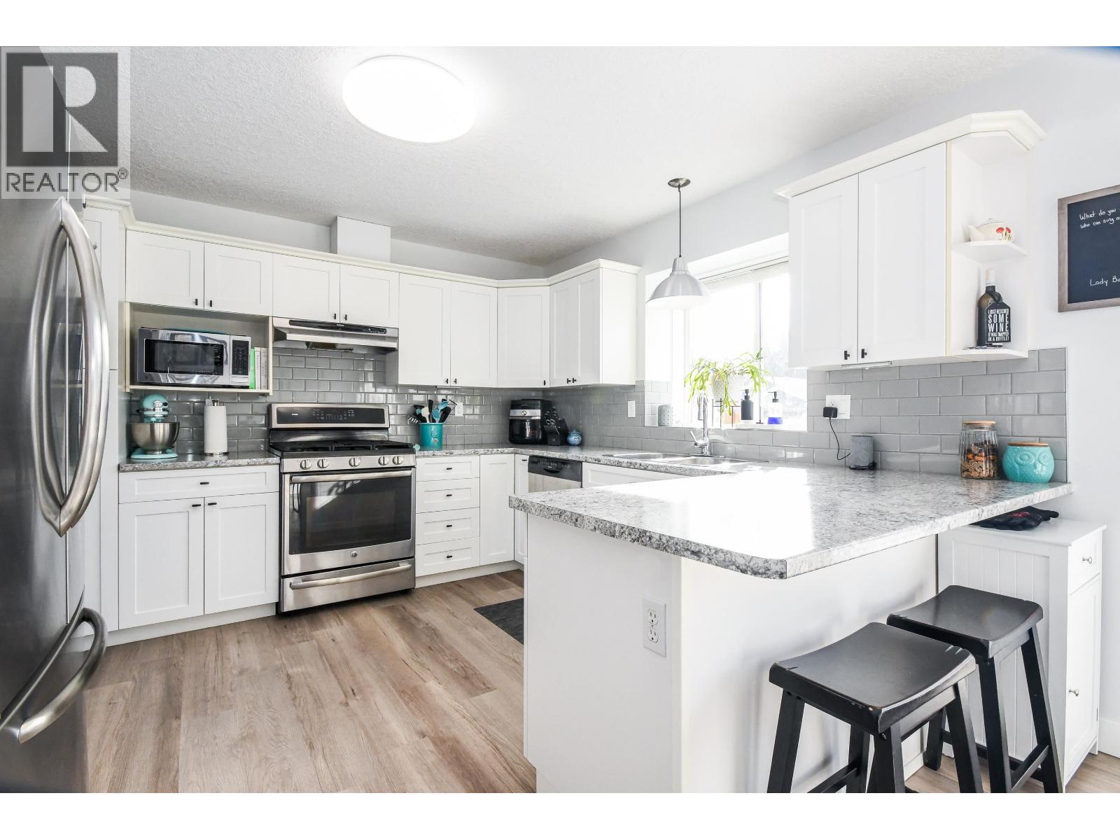 5656 Bearspaw Crescent, Prince George, British Columbia  V2N 6P7 - Photo 3 - R3098083