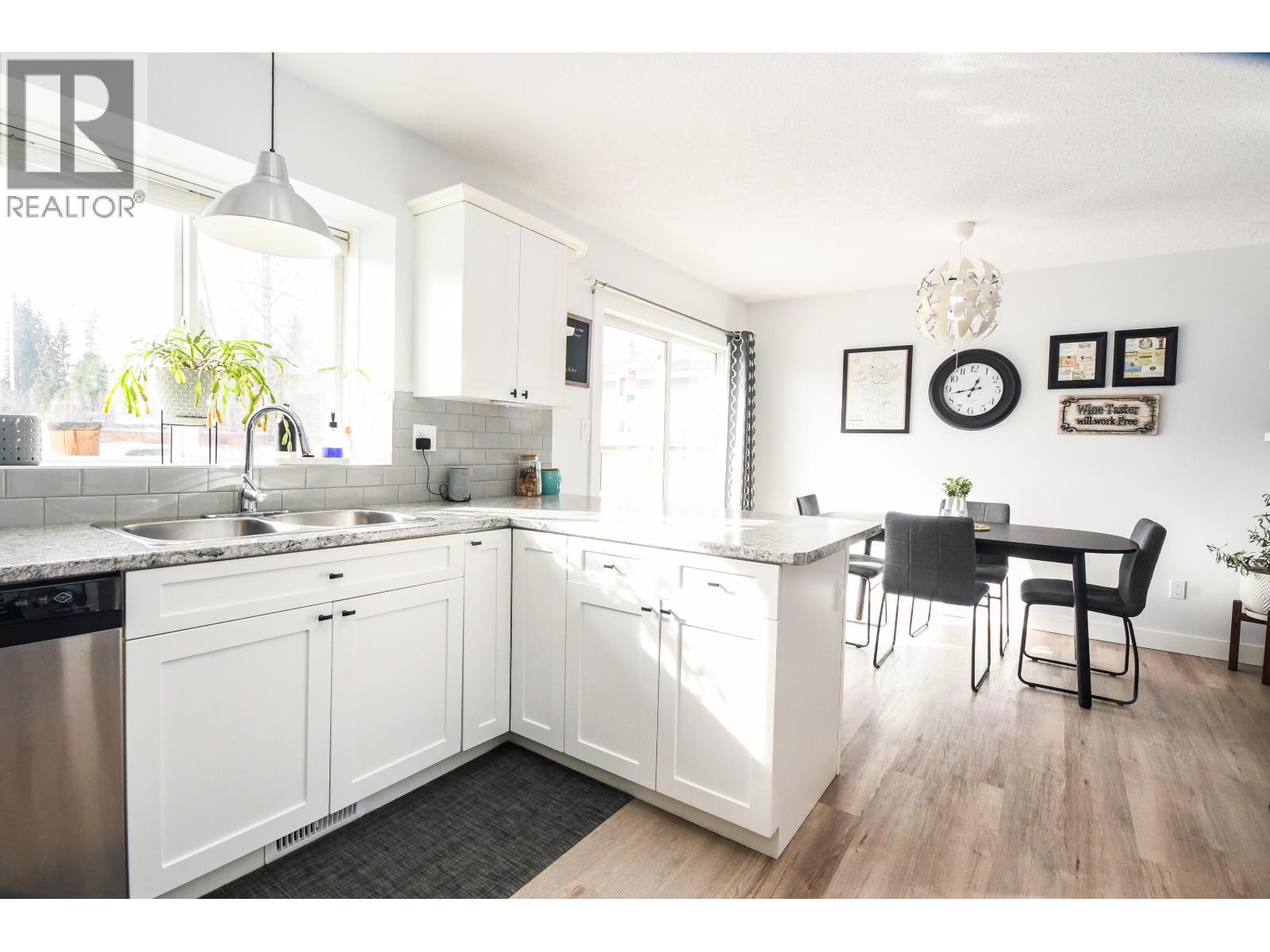 5656 Bearspaw Crescent, Prince George, British Columbia  V2N 6P7 - Photo 4 - R3098083