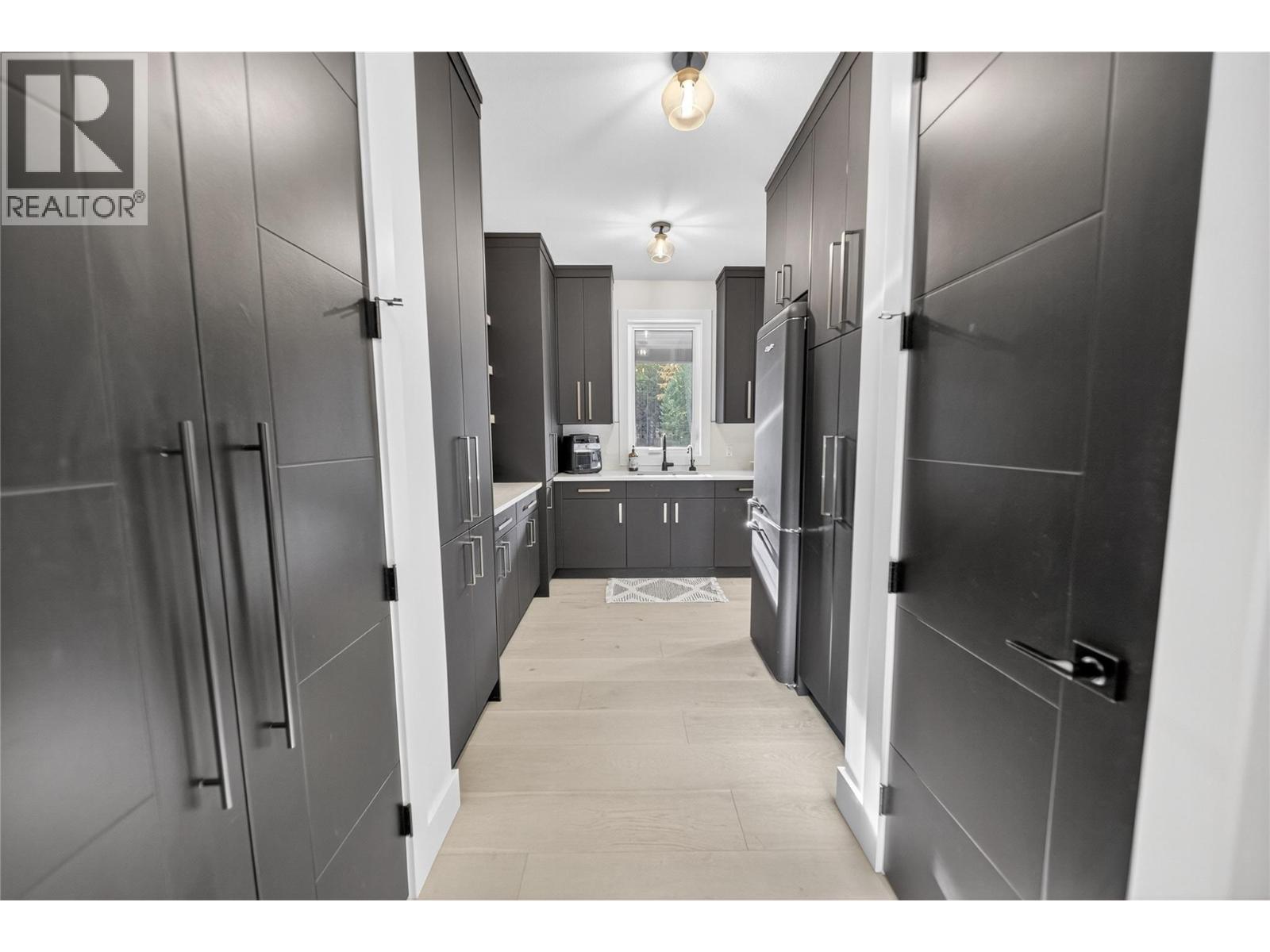 1323 Mcdonald Road, Cranbrook, British Columbia  V1C 6V9 - Photo 13 - 10378772