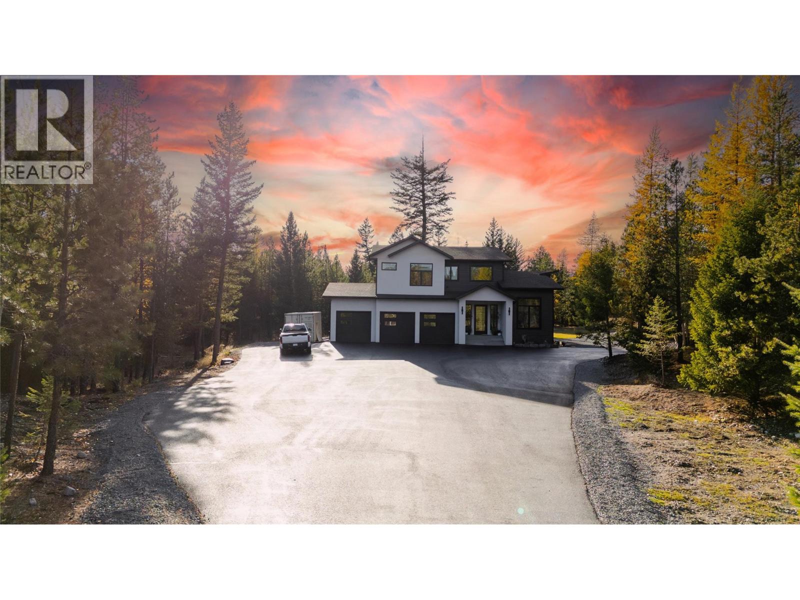 1323 Mcdonald Road, Cranbrook, British Columbia  V1C 6V9 - Photo 2 - 10378772