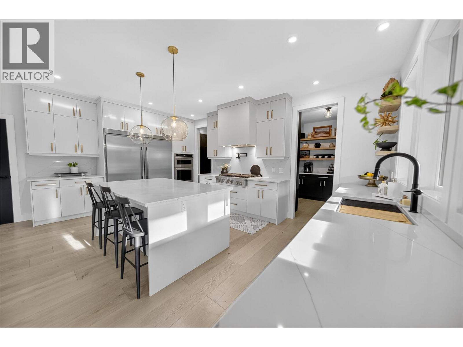 1323 Mcdonald Road, Cranbrook, British Columbia  V1C 6V9 - Photo 4 - 10378772