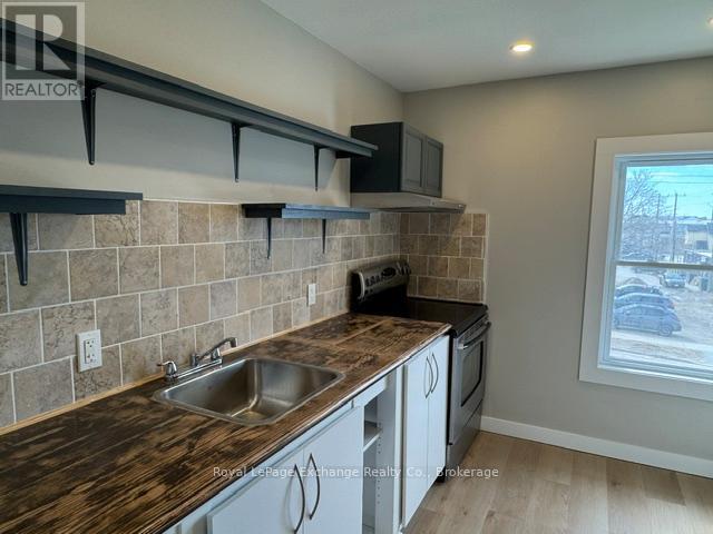 3 - 317 Durham Street, Kincardine, Ontario  N2Z 2X9 - Photo 2 - X12866810