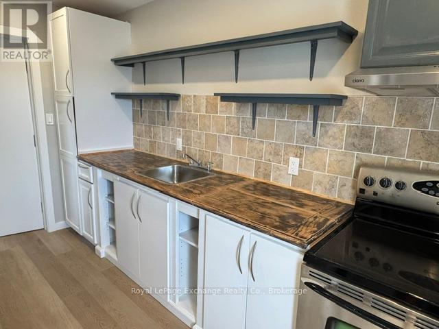 3 - 317 Durham Street, Kincardine, Ontario  N2Z 2X9 - Photo 3 - X12866810