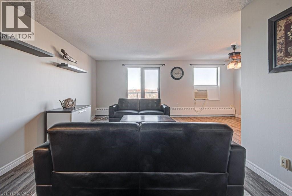 1100 Courtland Avenue E Unit# 1014, Kitchener, Ontario  N2C 2H9 - Photo 10 - 40808309