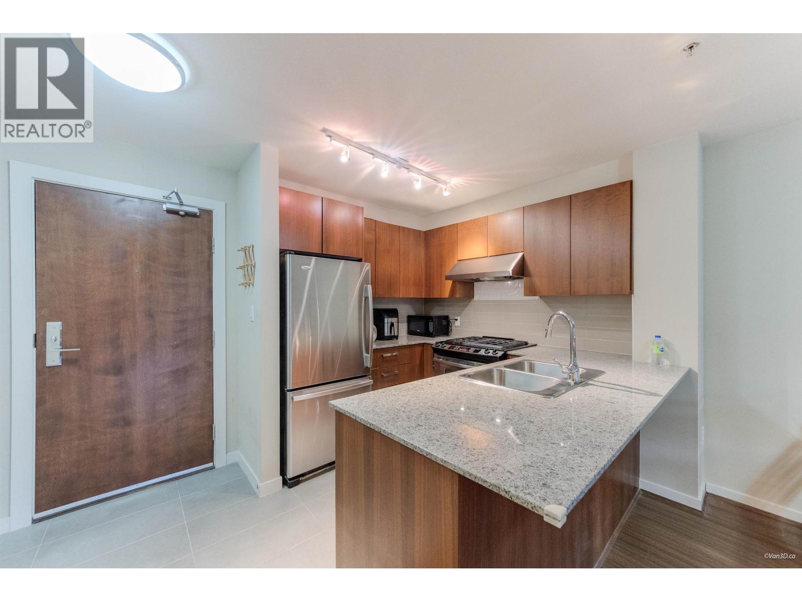 318 5775 Irmin Street, Burnaby, British Columbia  V5J 0C3 - Photo 3 - R3097836