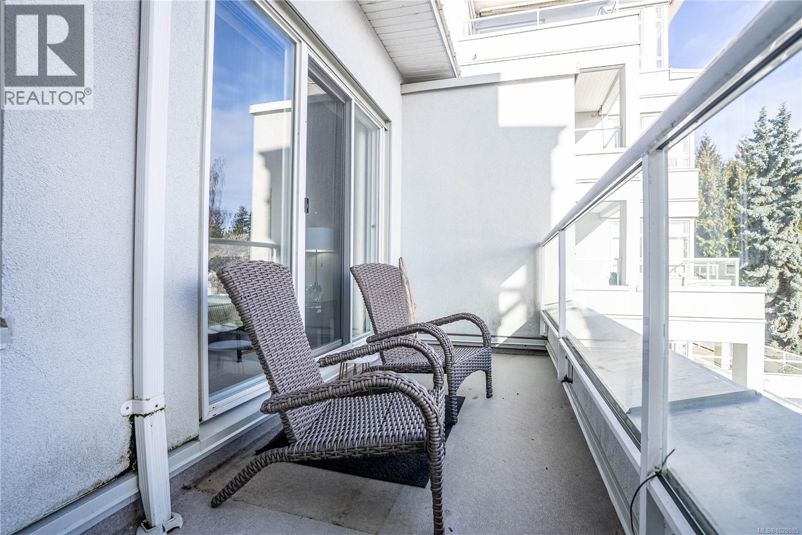 306 5110 Cordova Bay Rd, Saanich, British Columbia  V8Y 2K5 - Photo 43 - 1028085