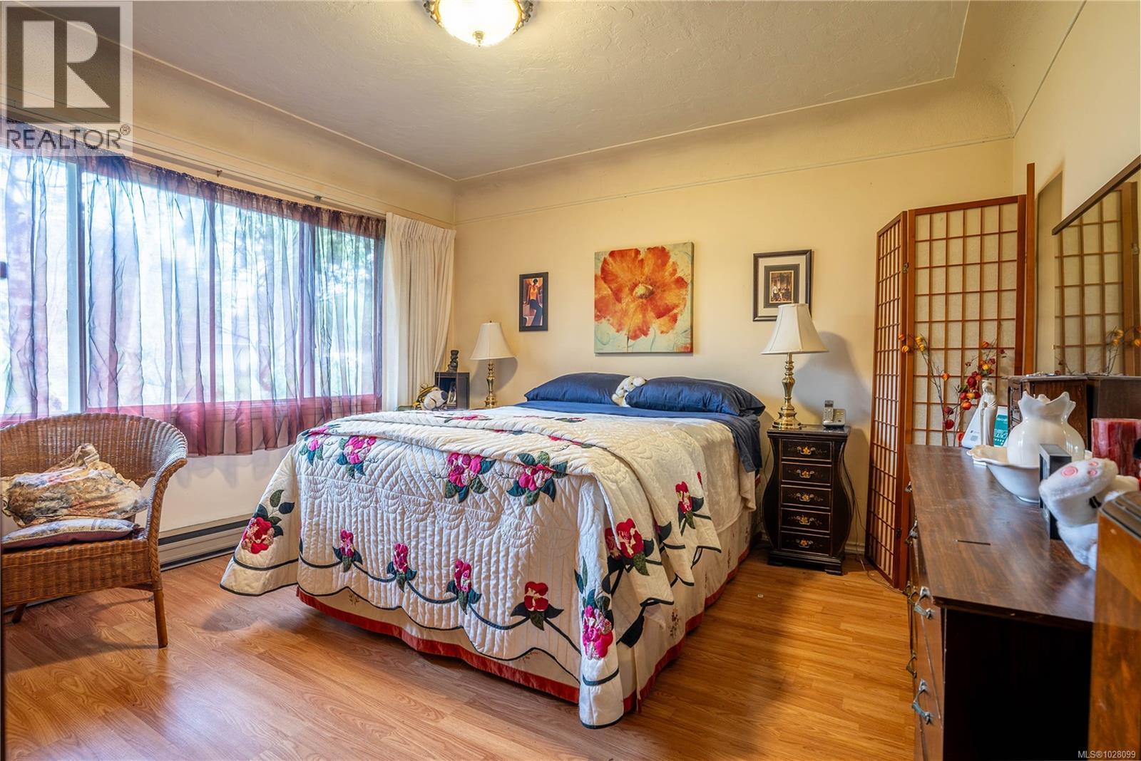 3313 Rolston Cres, Saanich, British Columbia  V8Z 4N9 - Photo 14 - 1028099