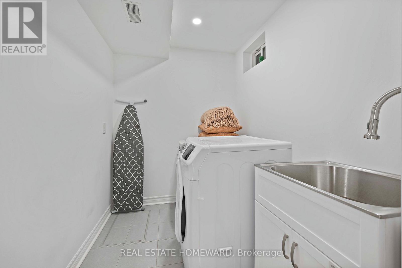 142 Bellwoods Avenue, Toronto, Ontario  M6J 2P4 - Photo 24 - C12866804