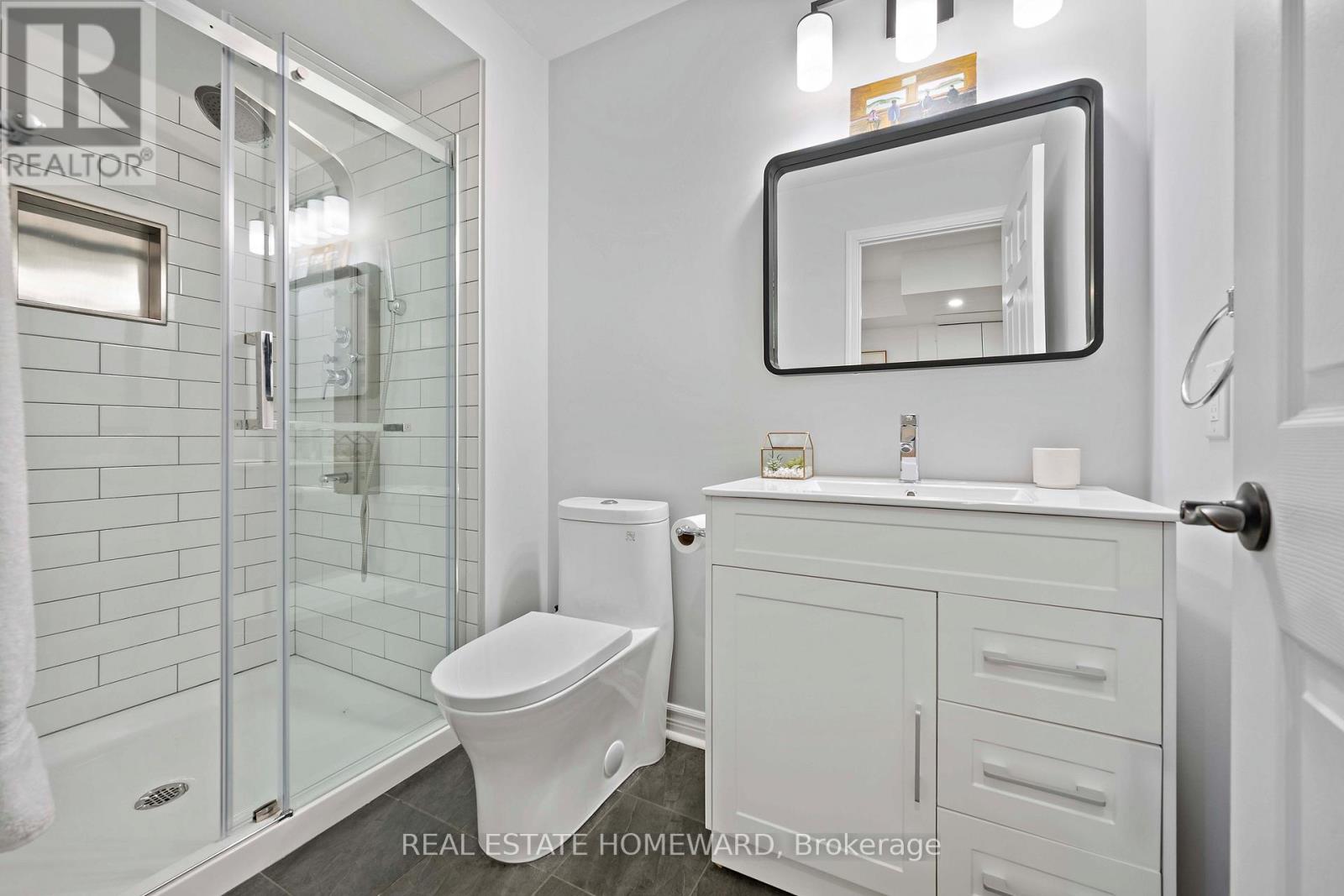 142 Bellwoods Avenue, Toronto, Ontario  M6J 2P4 - Photo 27 - C12866804