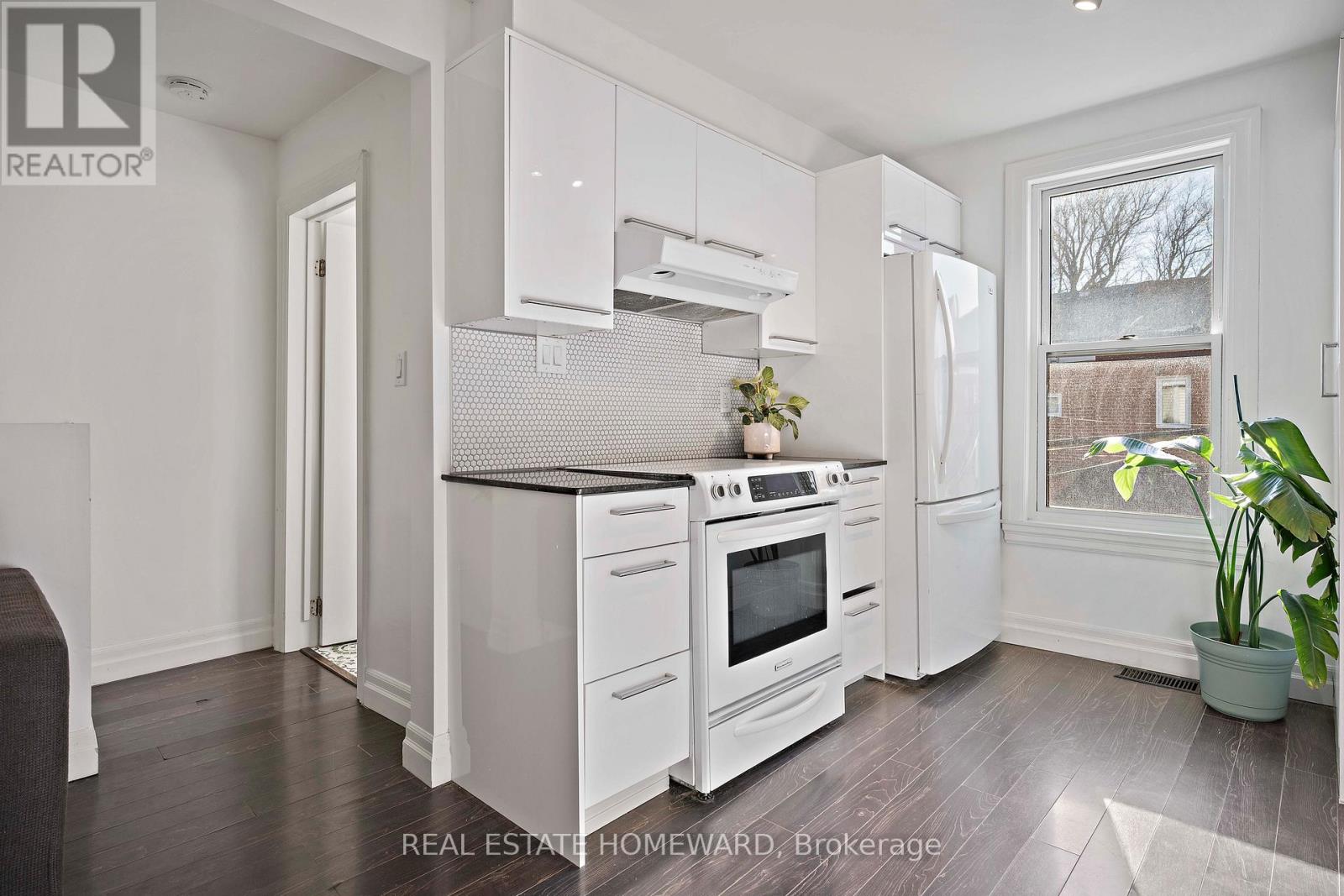 142 Bellwoods Avenue, Toronto, Ontario  M6J 2P4 - Photo 36 - C12866804