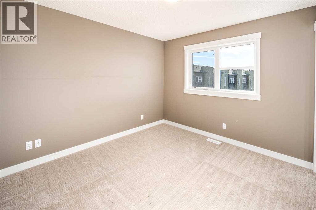 331 Covecreek Circle Ne, Calgary, Alberta  T3K 0W6 - Photo 12 - A2291508