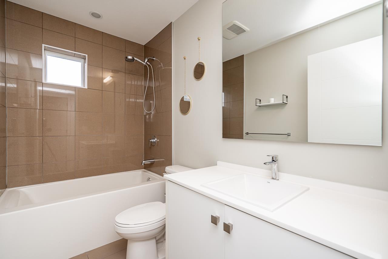 8 1938 North Parallel Road, Abbotsford, British Columbia  V3G 0H1 - Photo 16 - R3098077