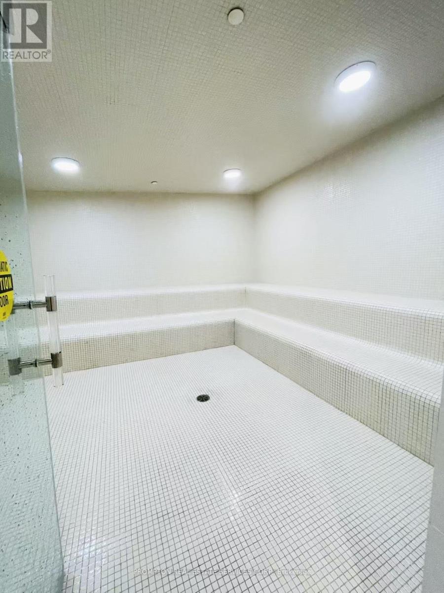 5712 - 3 Concord Cityplace Way, Toronto, Ontario  M5V 0X4 - Photo 28 - C12864402