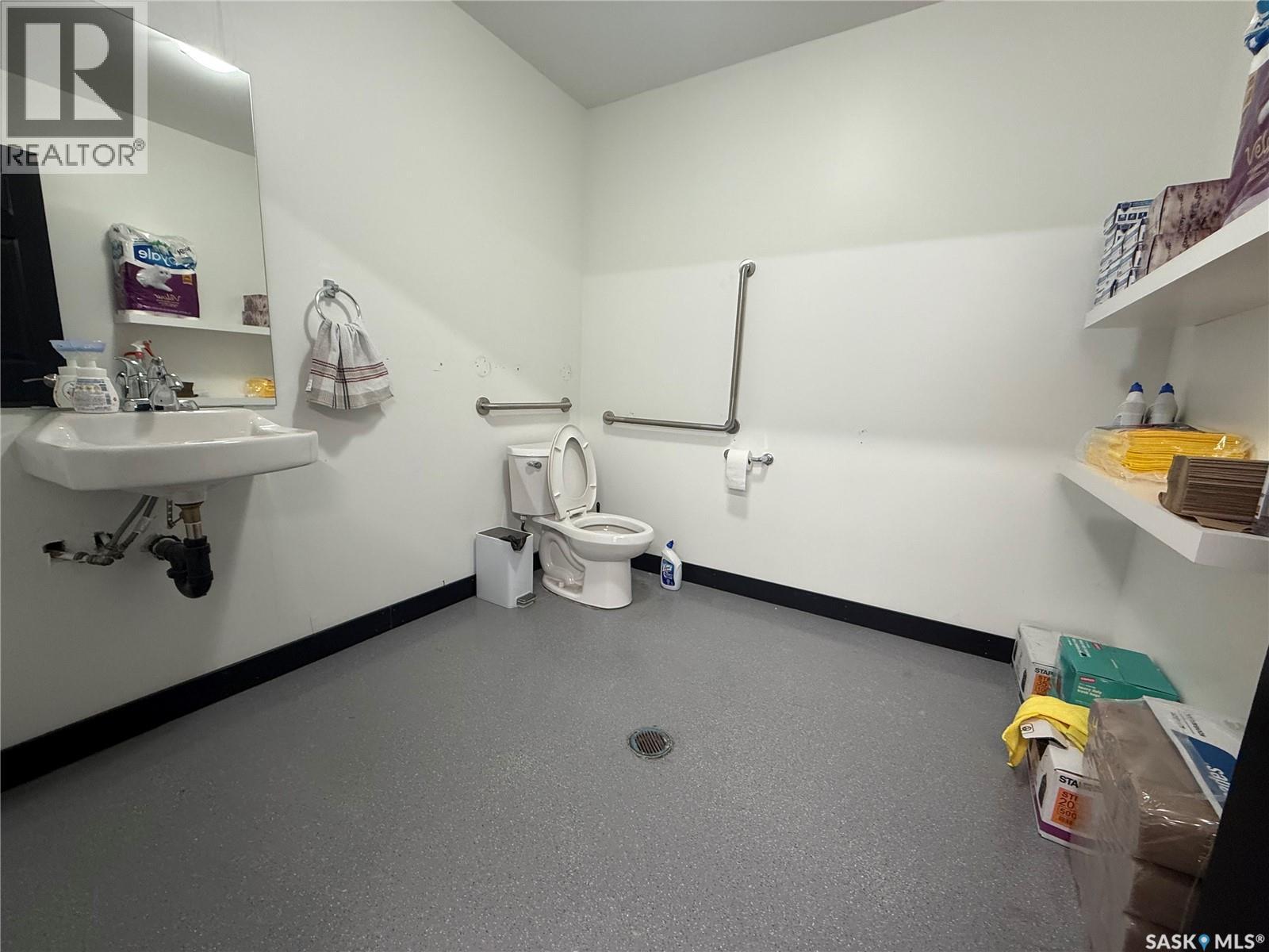 2723 Quance Street E, Regina, Saskatchewan  S4N 7M3 - Photo 13 - SK030097